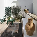 Miro 4*