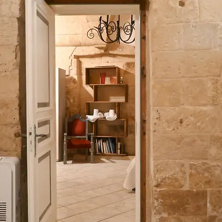 Miro Lecce