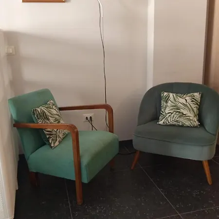 Couette-café Miro 4*