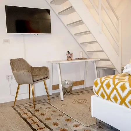 Couette-café Miro 4*